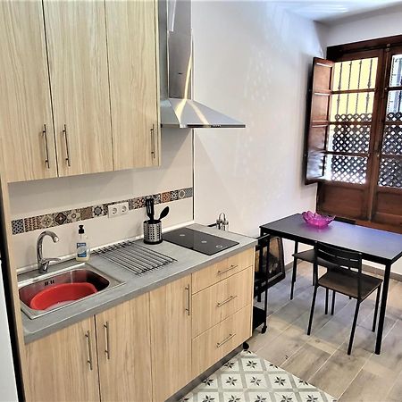 Casa Parras Basilica Apartment Seville Exterior photo